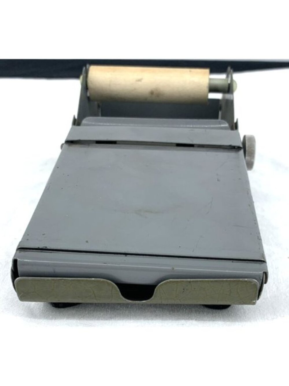 Paragon Metal Desktop Roller Paper Dispenser - Picture 5 of 8